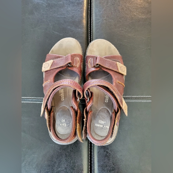 Clarks Raffe Coast Sandals - Picture 6 of 10